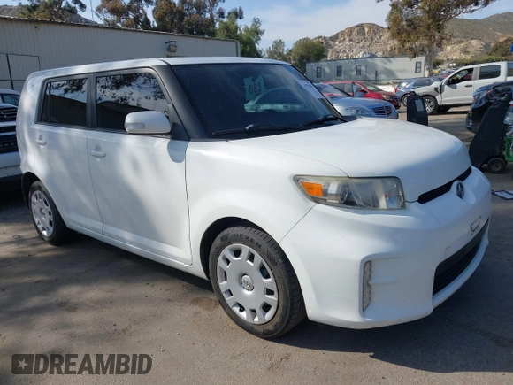 2015 Scion xB with VIN JTLZE4FE3FJ080193, listed as a IAAI auction lot 41976842 with 164,988 mi miles. Bid and sale history available at carsss.com. Image 1.
