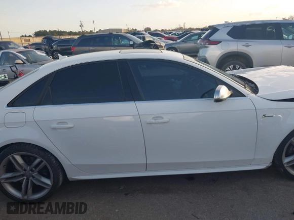 2011 Audi S4 Prestige with VIN WAUKGAFL8BA140724, listed as a IAAI auction lot 41109562 with 111,329 mi miles. Bid and sale history available at carsss.com. Image 14.