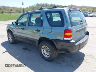2005 Ford Escape XLS Value z VIN 1FMYU92Z75DA03268, wystawiony jako IAAI lot #42051311 z przebiegiem 124 985 mil mil oraz . Historia ofert i sprzedaży dostępna na DreamBid. Obrazek 3.