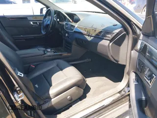 2010 Mercedes-Benz E-Class E 350 Luxury with VIN WDDHF5GB0AA072193, listed as a IAAI auction lot 42031041 with 152,969 mi miles. Bid and sale history available at carsss.com. Image 5.