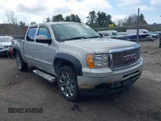 2008 GMC Sierra Denali z VIN 2GTEK638X81159807, wystawiony jako IAAI lot #42075788 z przebiegiem 143 393 mil mil oraz . Historia ofert i sprzedaży dostępna na DreamBid. Obrazek 1.
