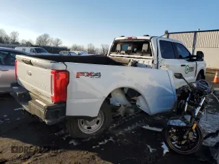 2023 Ford F-250 XL z VIN 1FT7W2BA9PEC16022, wystawiony jako Copart lot #42294015 z przebiegiem Nie podano mil oraz Szkoda całkowita • Salvage title. Historia ofert i sprzedaży dostępna na DreamBid. Obrazek 3.
