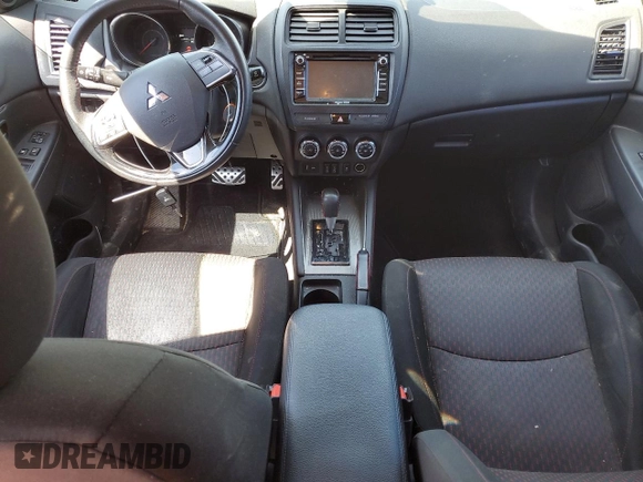 2018 Mitsubishi Outlander ES z VIN JA4AP3AU8JU003624, wystawiony jako Copart lot #50222305 z przebiegiem 128 611 mil mil oraz Czysty tytuł • Clean title. Historia ofert i sprzedaży dostępna na DreamBid. Obrazek 8.