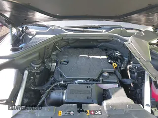 2025 Genesis GV80 z VIN KMUHCESB8SU230772, wystawiony jako IAAI lot #41739606 z przebiegiem 7 515 mil mil oraz . Historia ofert i sprzedaży dostępna na DreamBid. Obrazek 10.