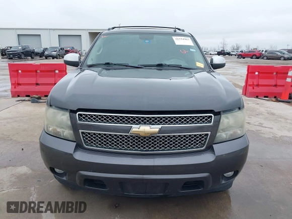 2011 Chevrolet Avalanche LS with VIN 3GNMCEE06BG129154, listed as a IAAI auction lot 41524963 with 236,029 mi miles and . Bid and sale history available at DreamBid. Image 12.