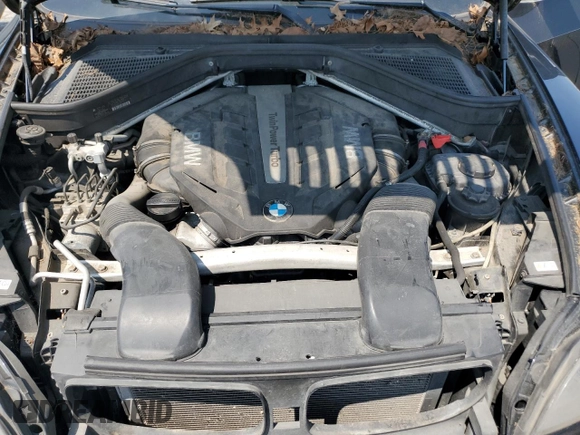 2013 BMW X5 xDrive50i with VIN 5UXZV8C52D0C16163, listed as a Copart auction lot 66049245 with 113,877 mi miles and Clean title. Bid and sale history available at DreamBid. Image 12.