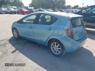 2013 Toyota Prius One z VIN JTDKDTB38D1039697, wystawiony jako IAAI lot #42378154 z przebiegiem 177 044 mil mil oraz . Historia ofert i sprzedaży dostępna na DreamBid. Obrazek 3.