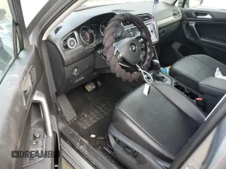 2021 Volkswagen Tiguan SE z VIN 3VV3B7AX3MM114350, wystawiony jako Copart lot #58777075 z przebiegiem 87 554 mil mil oraz Szkoda całkowita • Salvage title. Historia ofert i sprzedaży dostępna na DreamBid. Obrazek 9.
