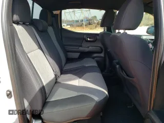 2020 Toyota Tacoma SR5 z VIN 5TFCZ5AN4LX225401, wystawiony jako Copart lot #53544005 z przebiegiem 110 946 mil mil oraz Szkoda całkowita • Salvage title. Historia ofert i sprzedaży dostępna na DreamBid. Obrazek 10.