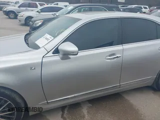 2013 Lexus LS 460 z VIN JTHCL5EF7D5017562, wystawiony jako IAAI lot #41740892 z przebiegiem 165 561 mil mil oraz . Historia ofert i sprzedaży dostępna na DreamBid. Obrazek 14.