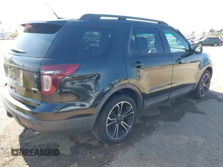 2015 Ford Explorer Sport z VIN 1FM5K8GT9FGA45710, wystawiony jako IAAI lot #42807452 z przebiegiem 110 277 mil mil oraz . Historia ofert i sprzedaży dostępna na DreamBid. Obrazek 4.