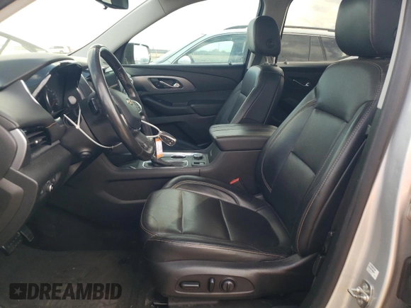 2019 Chevrolet Traverse Premier with VIN 1GNERKKW8KJ249322, listed as a Copart auction lot 43917545 with 104,758 mi miles and Salvage Title. Bid and sale history available at carsss.com. Image 7.