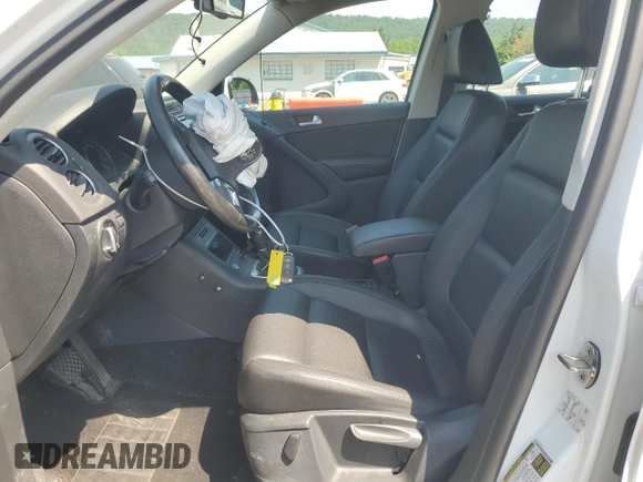 2017 Volkswagen Tiguan S with VIN WVGBV7AX8HK016005, listed as a Copart auction lot 62390515 with 68,026 mi miles and Salvage title. Bid and sale history available at DreamBid. Image 7.