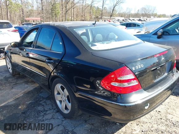 2005 Mercedes-Benz E-Class 3.2L with VIN WDBUF65J85A700806, listed as a IAAI auction lot 41585086 with 200,245 mi miles. Bid and sale history available at carsss.com. Image 14.