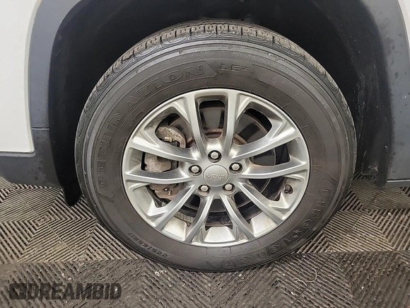 2021 Jeep Cherokee Altitude with VIN 1C4PJMLB9MD211826, listed as a IAAI auction lot 42666661 with 47,838 mi miles and . Bid and sale history available at DreamBid. Image 24.