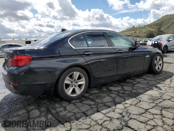 2013 BMW 5 Series 528i with VIN WBAXG5C5XDD234995, listed as a Copart auction lot 48617145 with 165,889 mi miles and Clean Title. Bid and sale history available at carsss.com. Image 3.