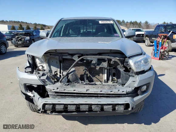 2020 Toyota Tacoma 4WD SR5 with VIN 3TMCZ5AN0LM358419, listed as a Copart auction lot 49226745 with 60,021 mi miles and Salvage Title. Bid and sale history available at carsss.com. Image 5.