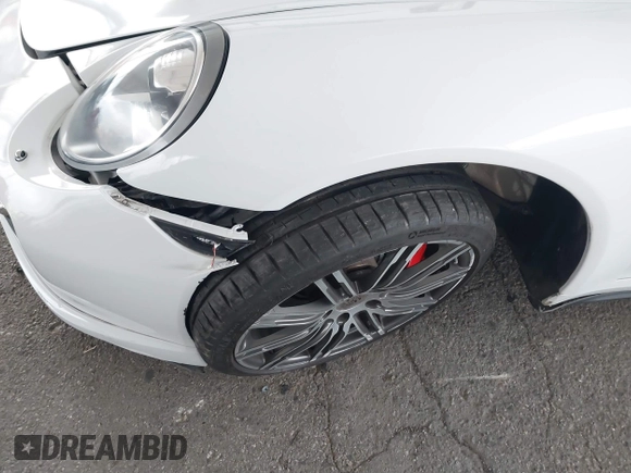 2015 Porsche 911 Turbo with VIN WP0CD2A9XFS178490, listed as a IAAI auction lot 41383315 with 14,345 mi miles. Bid and sale history available at carsss.com. Image 17.
