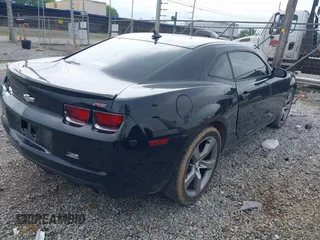 2012 Chevrolet Camaro 1LT z VIN 2G1FB1E3XC9165389, wystawiony jako IAAI lot #42126434 z przebiegiem 140 681 mil mil oraz . Historia ofert i sprzedaży dostępna na DreamBid. Obrazek 4.