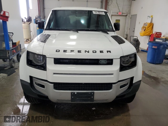 2025 Land Rover Defender S z VIN SALEJ7EX8S2393246, wystawiony jako Copart lot #62061835 z przebiegiem Nie podano mil oraz Szkoda całkowita • Salvage title. Historia ofert i sprzedaży dostępna na DreamBid. Obrazek 5.