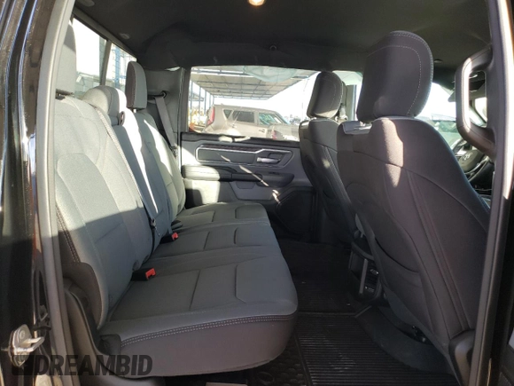 2022 Ram 1500 Big Horn z VIN 1C6SRFMT1NN327594, wystawiony jako Copart lot #41507315 z przebiegiem 52 343 mil mil oraz Szkoda całkowita • Salvage title. Historia ofert i sprzedaży dostępna na DreamBid. Obrazek 11.