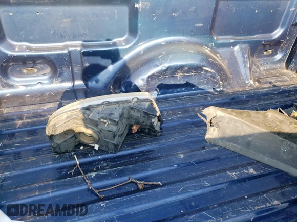 2008 Ford F-150 STX z VIN 1FTRX12W28FA07650, wystawiony jako Copart lot #53164385 z przebiegiem 816 505 mil mil oraz Szkoda całkowita • Salvage title. Historia ofert i sprzedaży dostępna na DreamBid. Obrazek 14.