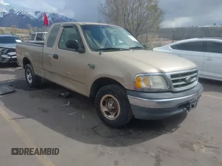 2000 Ford F-150 XL with VIN 1FTRX17W1YNB40253, listed as a IAAI auction lot 41959667 with 1 mi miles. Bid and sale history available at carsss.com. Image 1.