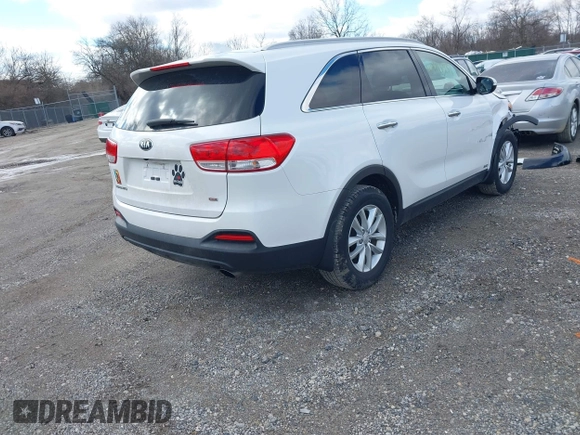 2018 Kia Sorento LX with VIN 5XYPGDA38JG426752, listed as a IAAI auction lot 41741931 with 45,912 mi miles. Bid and sale history available at carsss.com. Image 4.