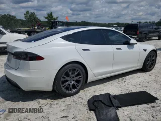 2021 Tesla Model S Long Range with VIN 5YJSA1E52MF443953, listed as a Copart auction lot 59838715 with 54,643 mi miles and Salvage title. Bid and sale history available at DreamBid. Image 3.