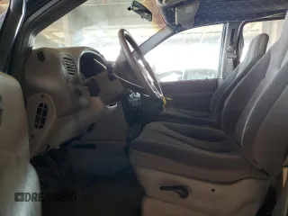 2001 Dodge Caravan SE with VIN 1B4GP25B61B257831, listed as a Copart auction lot 42447445 with 158,578 mi miles and Clean Title. Bid and sale history available at DreamBid. Image 7.