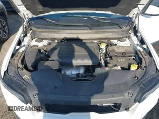 2019 Jeep Cherokee Latitude Plus z VIN 1C4PJLLBXKD308346, wystawiony jako IAAI lot #42146125 z przebiegiem 94 066 mil mil oraz . Historia ofert i sprzedaży dostępna na DreamBid. Obrazek 10.
