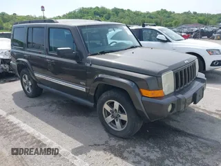 2006 Jeep Commander with VIN 1J8HG48K86C363187, listed as a IAAI auction lot 42090246 with 140,956 mi miles. Bid and sale history available at carsss.com. Image 1.