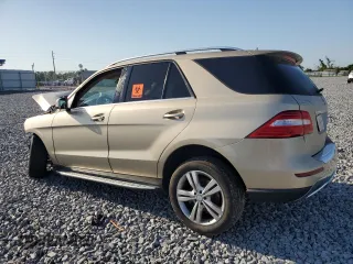 2013 Mercedes-Benz M 350 z VIN 4JGDA5JB4DA115160, wystawiony jako Copart lot #57247625 z przebiegiem Nie podano mil oraz Szkoda całkowita • Salvage title. Historia ofert i sprzedaży dostępna na DreamBid. Obrazek 2.