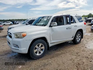 2011 Toyota 4Runner SR5 z VIN JTEZU5JR0B5027058, wystawiony jako Copart lot #58323505 z przebiegiem Nie podano mil oraz Szkoda całkowita • Salvage title. Historia ofert i sprzedaży dostępna na DreamBid. Obrazek 1.