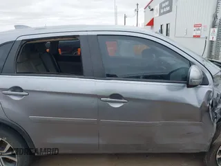 2017 Mitsubishi Outlander ES z VIN JA4AP3AU8HZ003359, wystawiony jako IAAI lot #42386328 z przebiegiem 204 839 mil mil oraz . Historia ofert i sprzedaży dostępna na DreamBid. Obrazek 13.