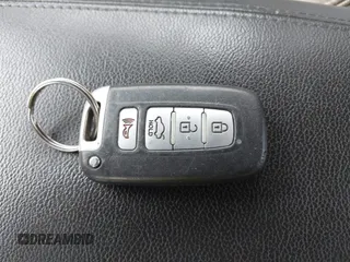2012 Kia Optima EX z VIN 5XXGN4A78CG035729, wystawiony jako IAAI lot #42394149 z przebiegiem 158 557 mil mil oraz . Historia ofert i sprzedaży dostępna na DreamBid. Obrazek 11.