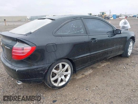 2002 Mercedes-Benz C 230/260/280/320 with VIN WDBRN47J82A263315, listed as a IAAI auction lot 41431146 with Not Provided miles and . Bid and sale history available at DreamBid. Image 4.