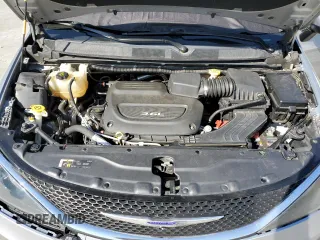 2017 Chrysler Pacifica Touring z VIN 2C4RC1DG4HR610934, wystawiony jako Copart lot #62421205 z przebiegiem 86 436 mil mil oraz Szkoda całkowita • Salvage title. Historia ofert i sprzedaży dostępna na DreamBid. Obrazek 12.