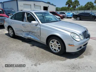 2005 Mercedes-Benz E 320 with VIN WDBUF65J65A725526, listed as a Copart auction lot 53283235 with 73,312 mi miles and Salvage Title. Bid and sale history available at DreamBid. Image 4.