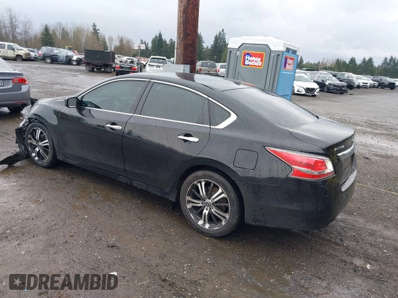 2015 Nissan Altima 2.5 S with VIN 1N4AL3AP6FC213623, listed as a IAAI auction lot 41831798 with 132,876 mi miles. Bid and sale history available at carsss.com. Image 3.