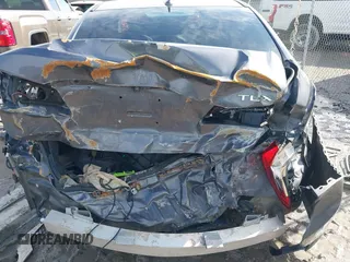 2018 Acura TLX z VIN 19UUB1F3XJA007392, wystawiony jako IAAI lot #41672613 z przebiegiem 73 101 mil mil oraz . Historia ofert i sprzedaży dostępna na DreamBid. Obrazek 6.