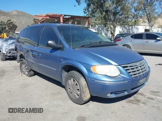 2007 Chrysler Town & Country LWB Limited with VIN 2A4GP64L07R170855, listed as a IAAI auction lot 41626921 with 215,502 mi miles. Bid and sale history available at carsss.com. Image 1.
