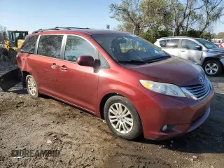 2017 Toyota Sienna XLE Auto Access Seat with VIN 5TDYZ3DC4HS805975, listed as a Copart auction lot 52380405 with 138,276 mi miles and Salvage Title. Bid and sale history available at DreamBid. Image 4.