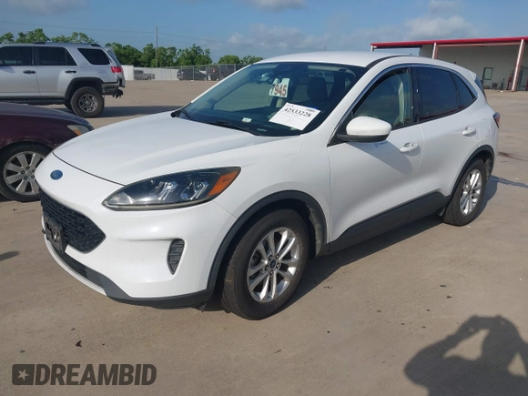 2020 Ford Escape SE z VIN 1FMCU0G67LUA10190, wystawiony jako IAAI lot #42533228 z przebiegiem 135 961 mil mil oraz . Historia ofert i sprzedaży dostępna na DreamBid. Obrazek 2.