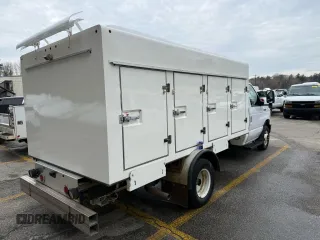 2019 Ford Econoline Commercial with VIN 1FDXE4FS8KDC19277, listed as a Copart auction lot 47322355 with 142,487 mi miles and Clean Title. Bid and sale history available at carsss.com. Image 4.