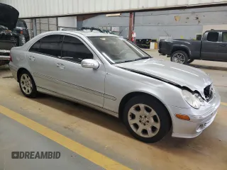 2006 Mercedes-Benz C 280 Luxury with VIN WDBRF54HX6A825189, listed as a Copart auction lot 81903084 with 231,894 mi miles and Salvage Title. Bid and sale history available at DreamBid. Image 4.