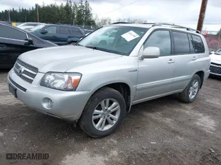 2006 Toyota Highlander Hybrid with VIN JTEEW21A060032541, listed as a IAAI auction lot 41912190 with 205,779 mi miles. Bid and sale history available at carsss.com. Image 2.