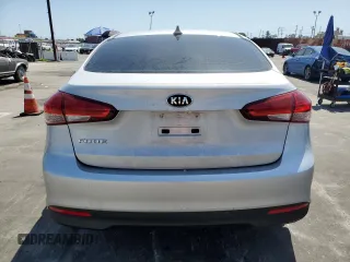 2018 Kia Forte LX with VIN 3KPFK4A70JE209058, listed as a Copart auction lot 52252145 with 39,392 mi miles and Salvage Title. Bid and sale history available at carsss.com. Image 6.
