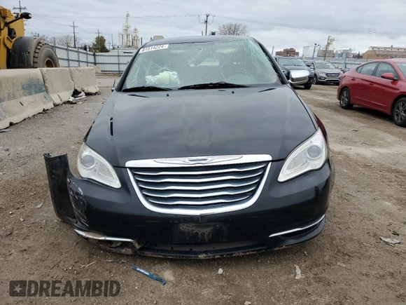 2011 Chrysler 200 Limited with VIN 1C3BC2FB8BN604975, listed as a Copart auction lot 81514224 with 139,368 mi miles and Salvage Title. Bid and sale history available at DreamBid. Image 5.