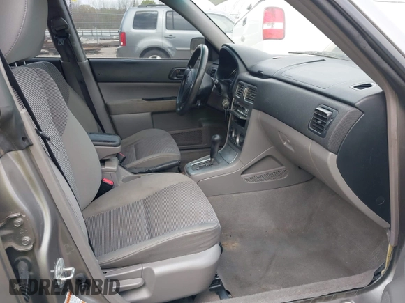 2006 Subaru Forester 2.5 X with VIN JF1SG63696H723272, listed as a IAAI auction lot 41908094 with 220,640 mi miles. Bid and sale history available at carsss.com. Image 5.
